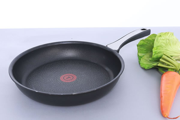 4532_tefal-expertise-c6200672-28-cm-2.jpg